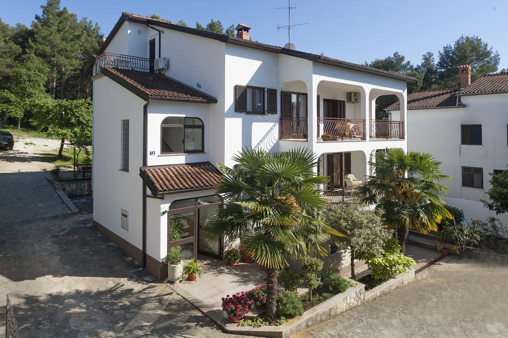 Apartments Prekalj Porec Bilik gambar